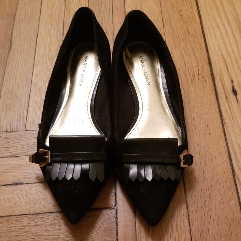Marc Fisher suede loafer/flats wit leather fringe
